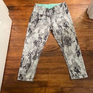 Leggings cropped size medium RBX brand
